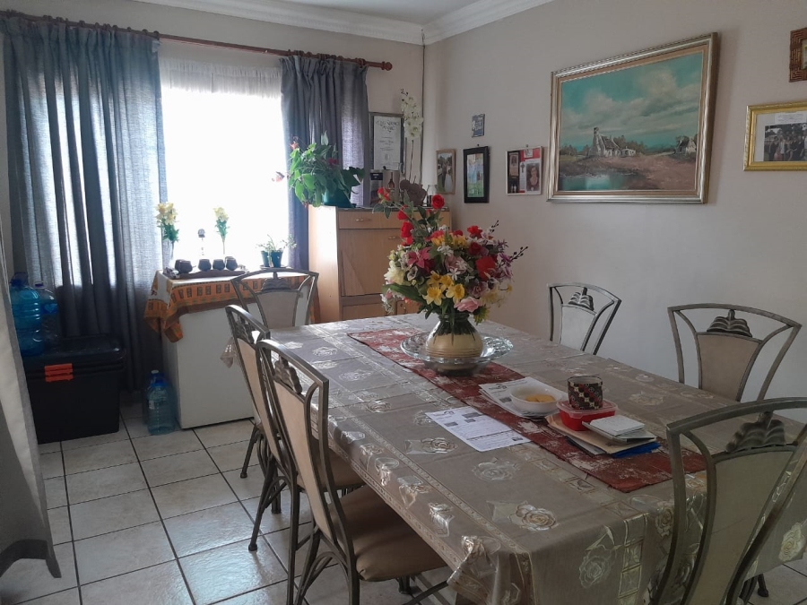 3 Bedroom Property for Sale in Geelhoutpark North West